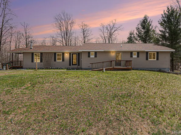 2172 N Us Highway 23, Harrisville, MI 48740