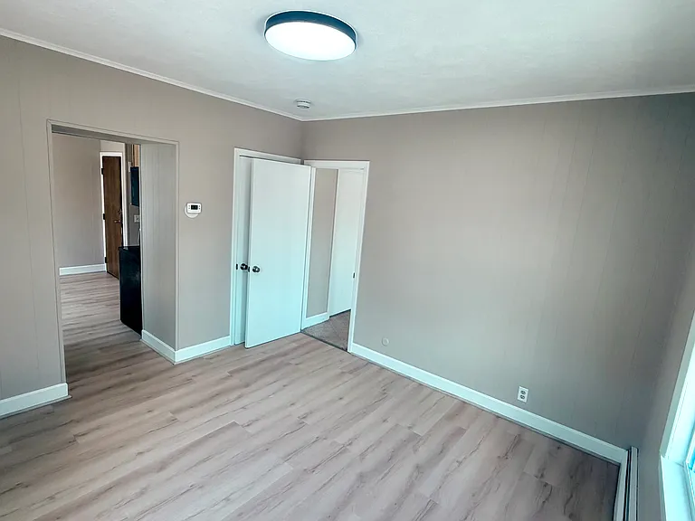 1303 Cranston St #2B — Photo 6