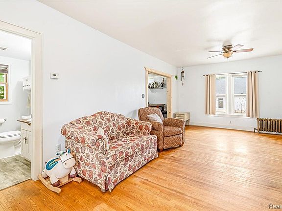 5th image of 36940 Goddard Rd