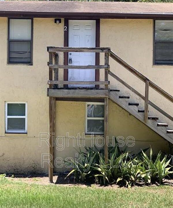 1st image of 2426 Tanglewood St #2