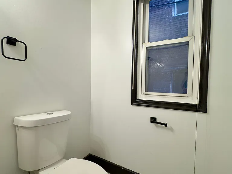 Apartment Units in Mt Vernon! — Photo 7
