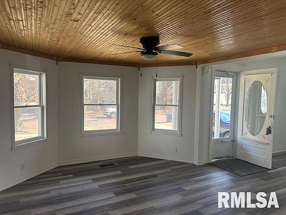 2nd image of 221 N State St