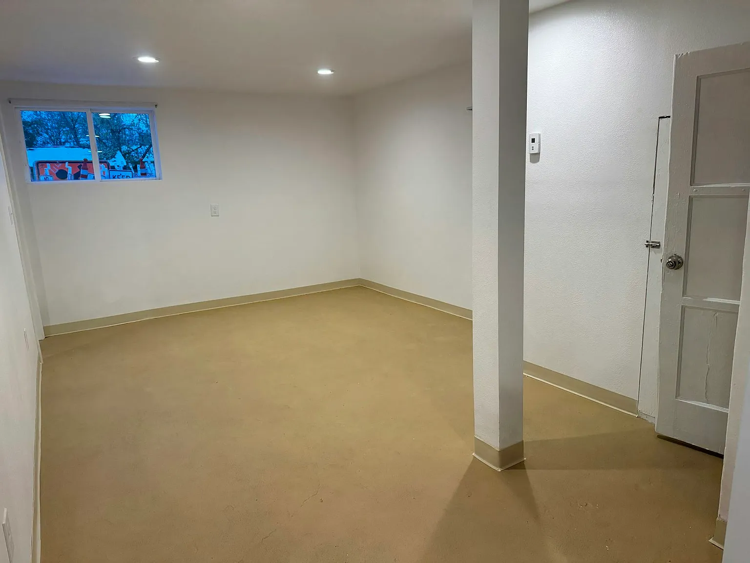 400 South Raleigh Street — Photo 3