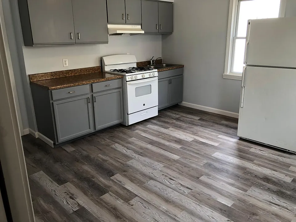 311 Union St #2R