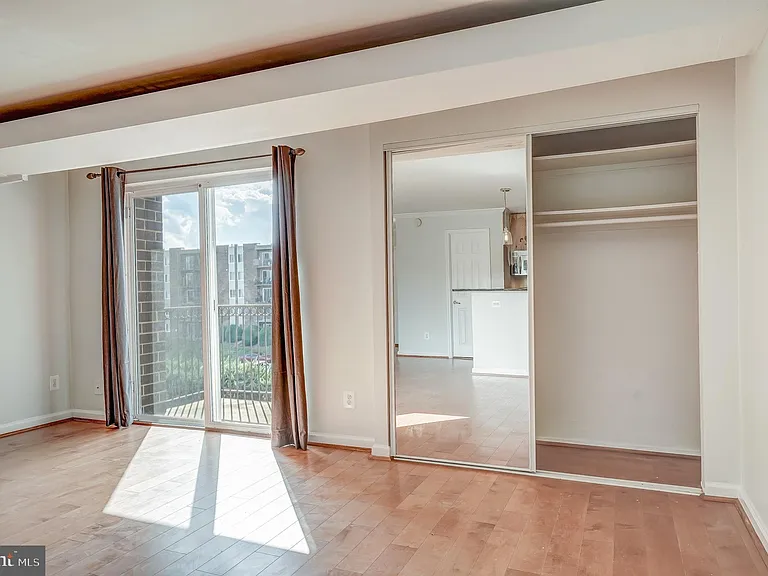 75 S Reynolds St #403 — Photo 18