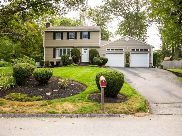 12 Apache Street, Dover, NH 03820-6206