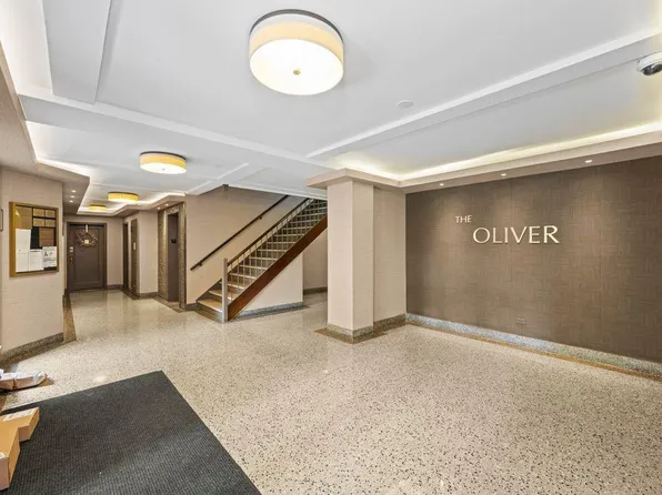 15 Oliver Street image 18 of 21