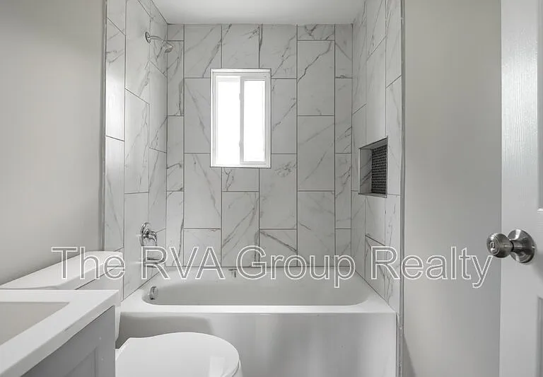 1915 Miller Ave #2 — Photo 23