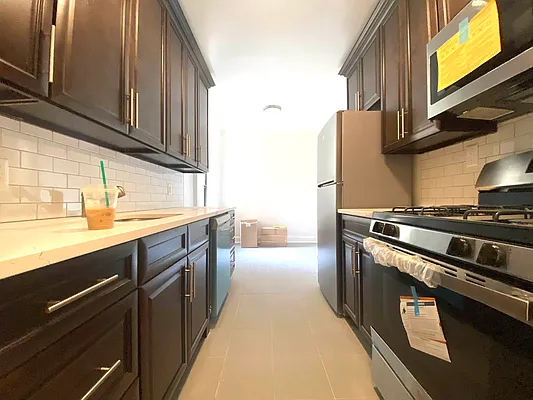 Rented by MQ Realty LLC | media 10