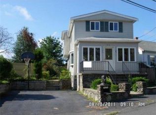 292 Ocean Grove Ave, Swansea, MA 02777