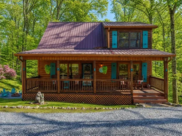 640 Eagle Mountain Dr E, Ellijay, GA 30540
