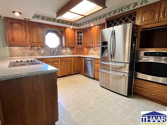 5th image of 4780 Woodshire Dr