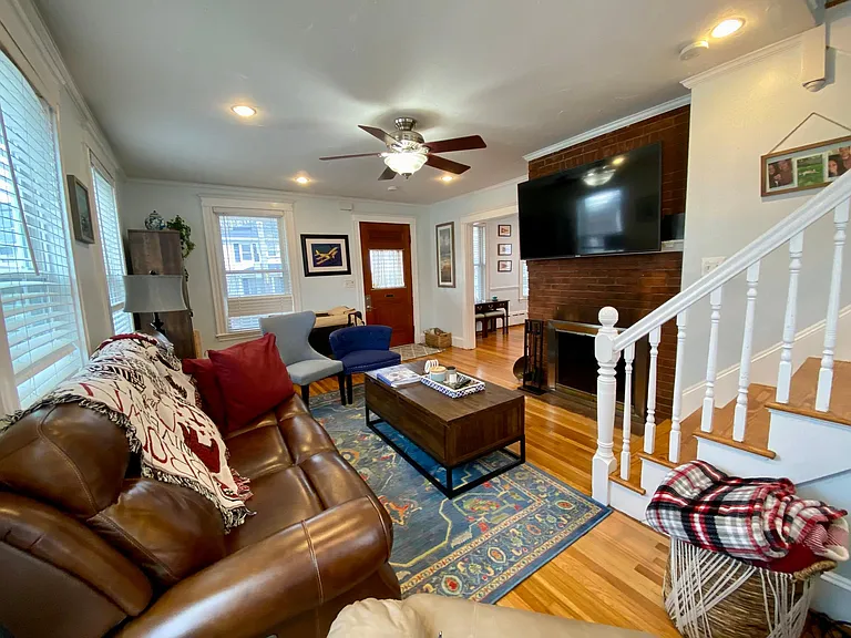 482 Beale St #HOUSE — Photo 3