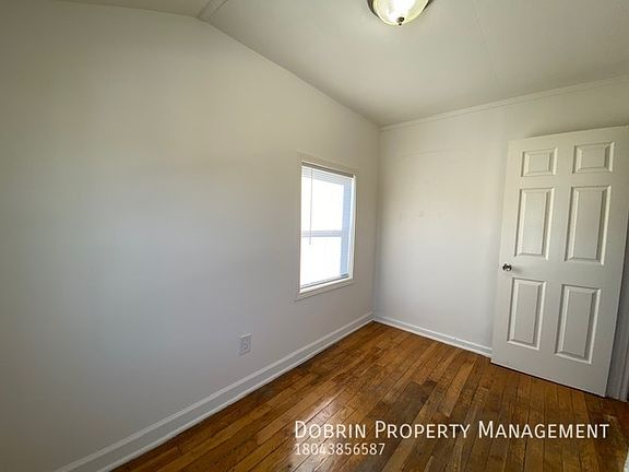 3rd image of 1605 Tyler St