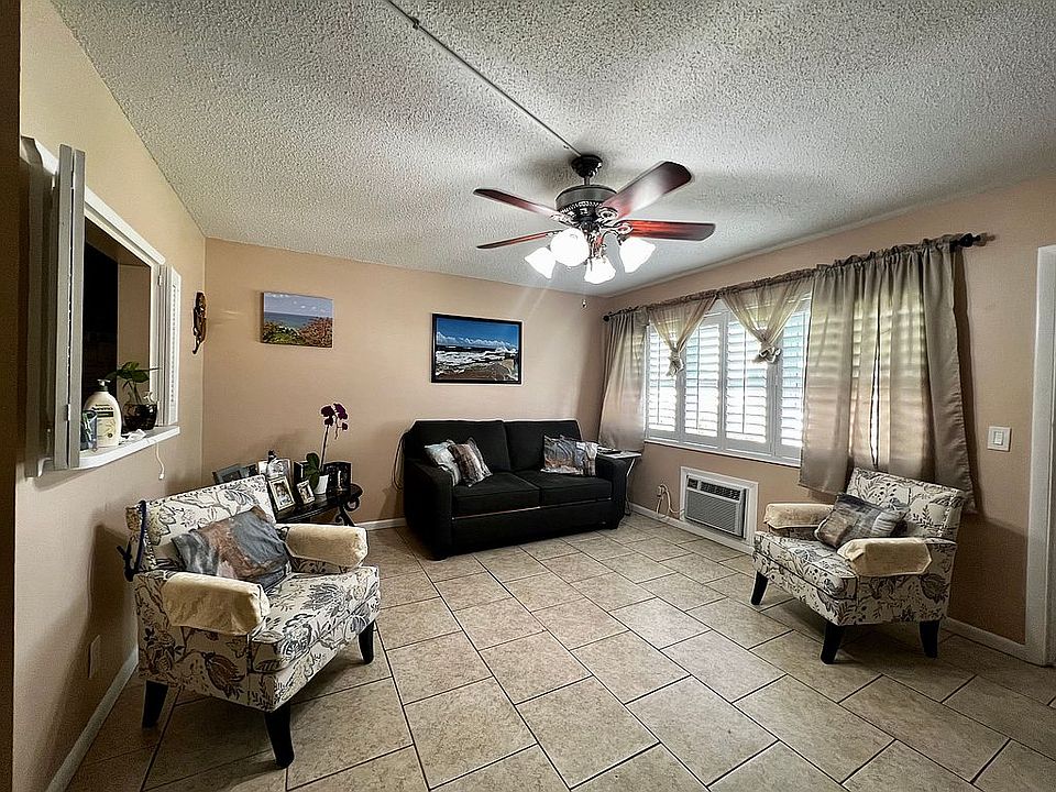 1st image of 102 Cambridge E