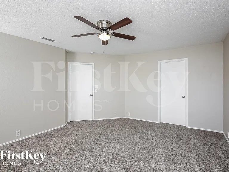 820 Monette Dr — Photo 10
