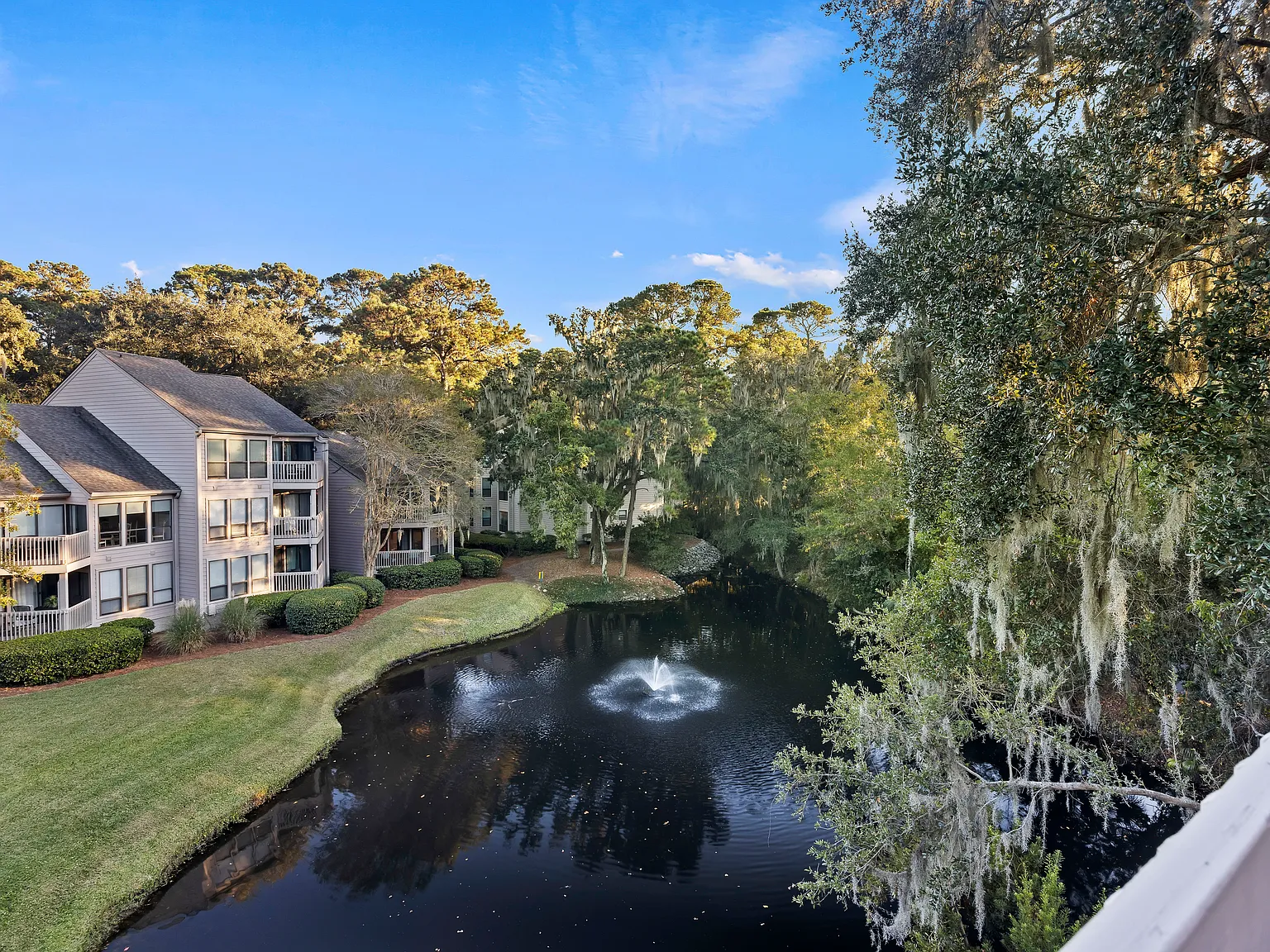 2 bed, 1051 sqft, $3,000 — Photo 3