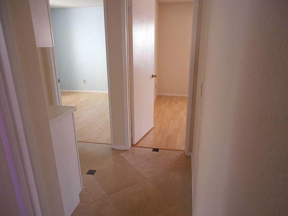 5th image of 10128 Tilton St