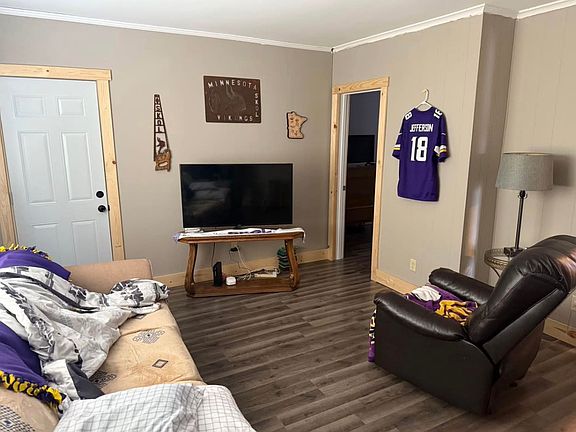 4th image of 207 7th St S #2