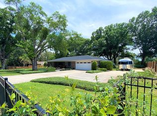 16209 Lake Magdalene Blvd, Tampa, FL 33613
