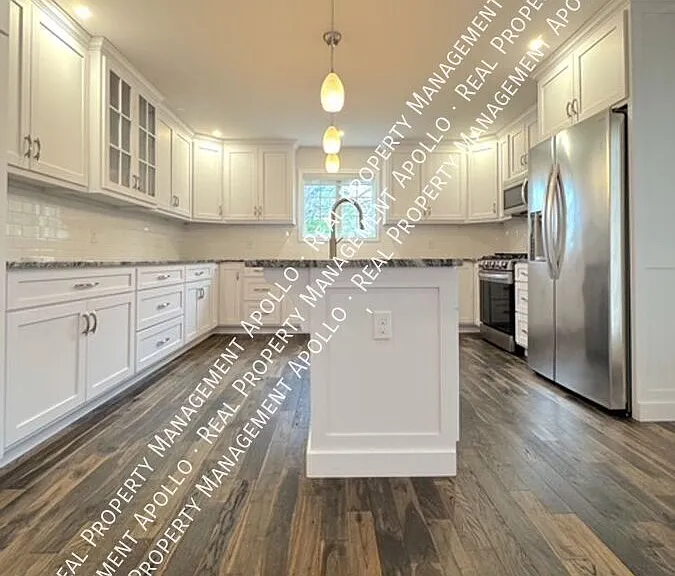 141 Victoria Ln — Photo 14