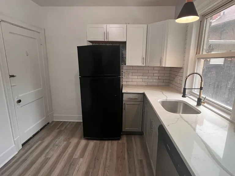 5801 Douglas St #2 — Photo 4
