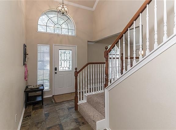 2nd image of 1408 Oakwood Dr