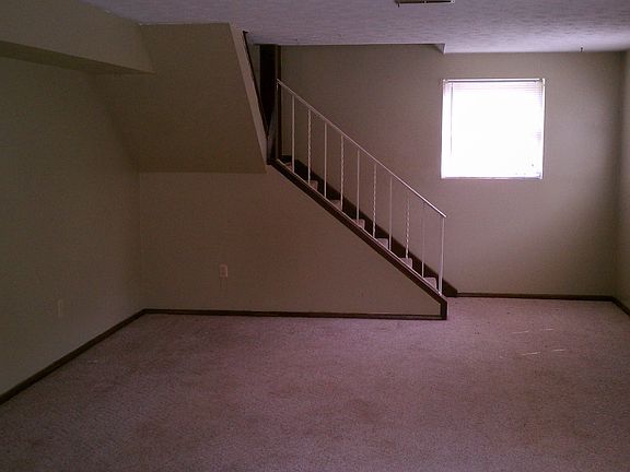 2nd image of 944-946 N Highland Ave SE