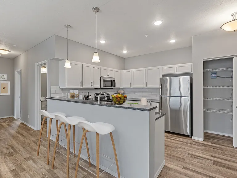 Broadway12 - Apartments for Rent in Spokane Valley
