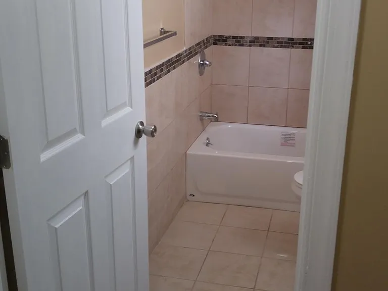 1715 W Huntingdon St #1R — Photo 8