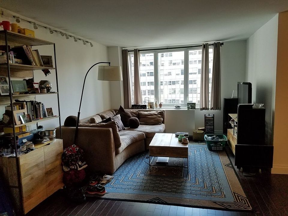 1st image of 211 E 46th St #21B