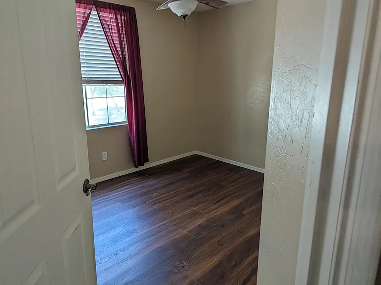 726 N Laguna Dr — Photo 24