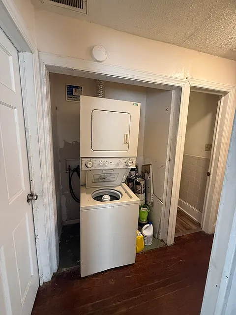 Studio, 100 sqft, $525 — Photo 4