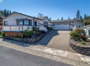 160 Brenda Pl, Canyonville, OR 97417