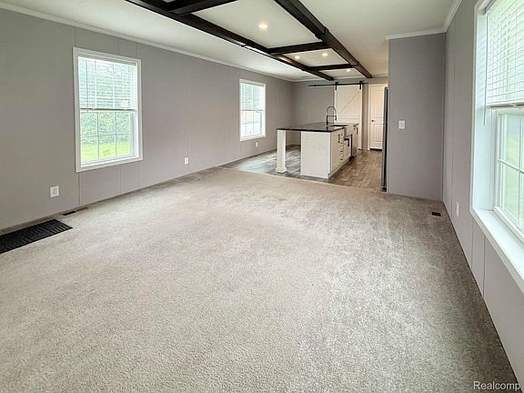 3rd image of 258 Diamond Cir