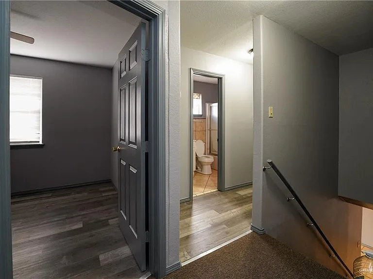 204 E Gomez Dr — Photo 21