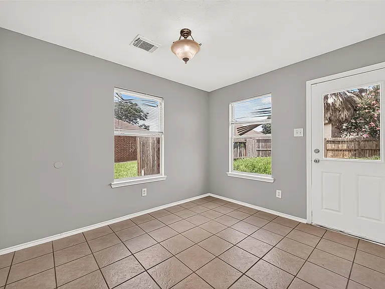 19451 Nasworthy Dr — Photo 18