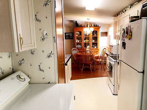 3rd image of 408 Gulf Stream Dr