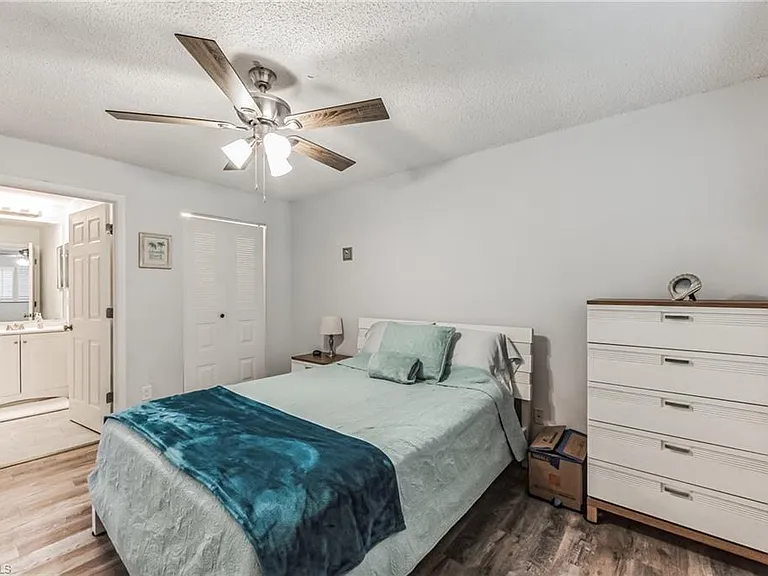 8081 S Woods Cir #10 — Photo 13