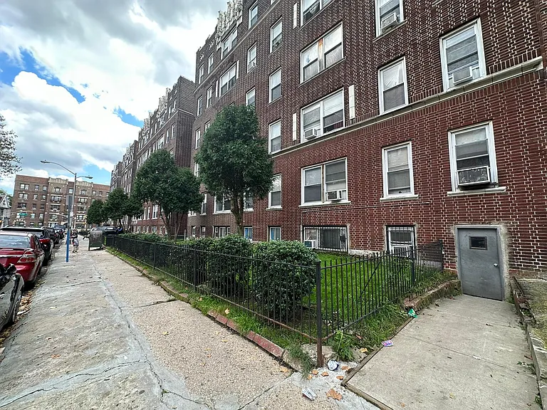 11-15 Gifford Ave #5D — Photo 12