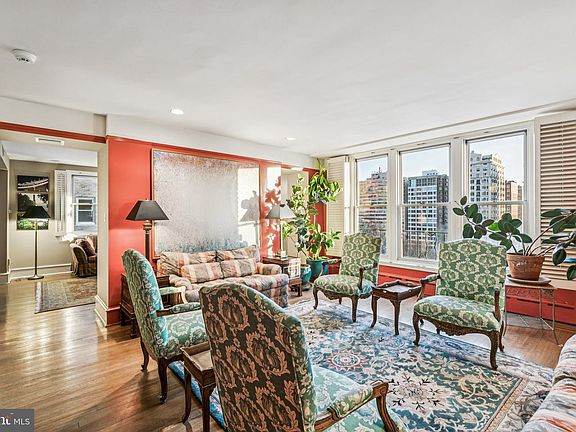 5th image of 1901 Walnut St #10A