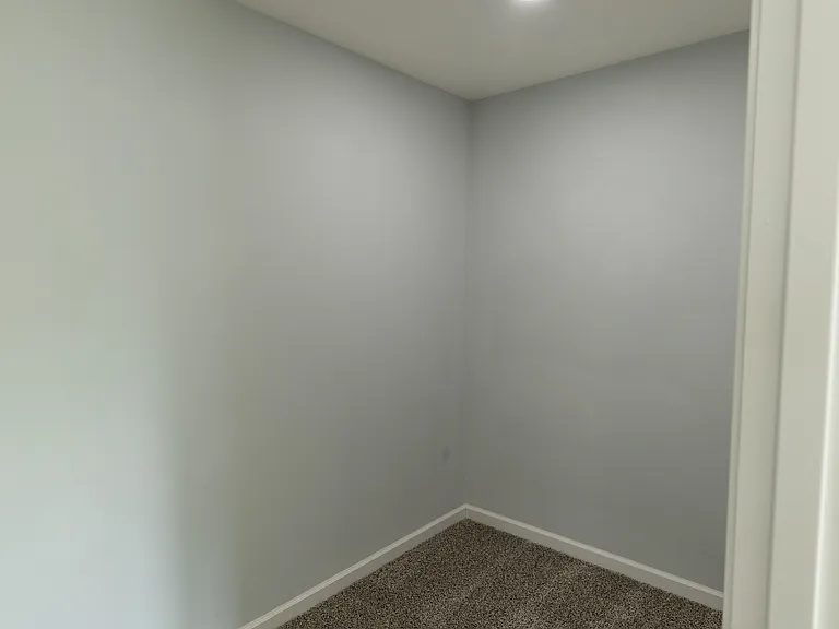 512 N Warren Ave — Photo 27