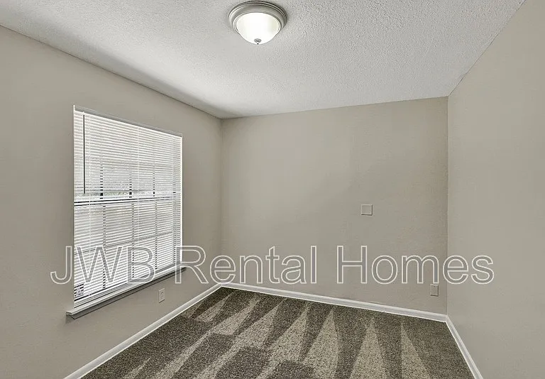 2150 Prospect St — Photo 8