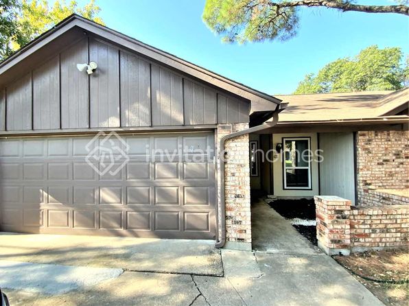 747 NW James Cir