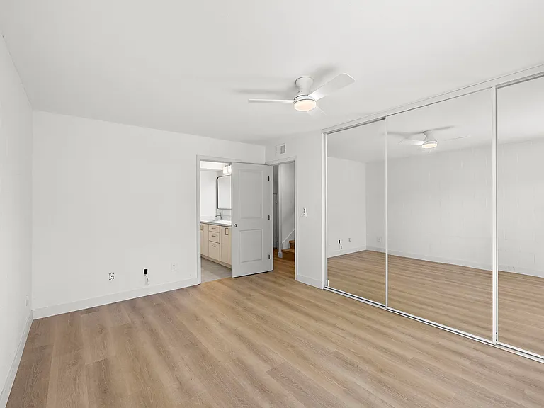 22311 Caminito Arroyo Seco #C — Photo 17