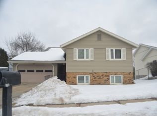 2722 4th Ave NW, Rochester, MN 55901