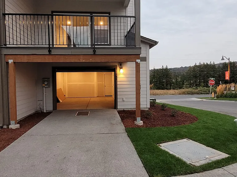 15799 NW Sparks Ln — Photo 3
