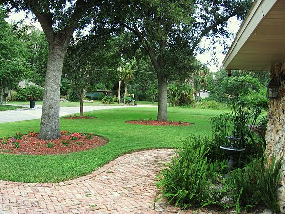 4th image of 690 Palm Dr