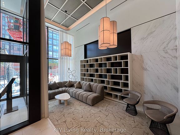 2nd image of 10 Oak St #2001