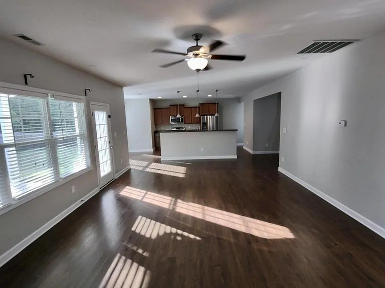 1525 Gallant Fox Ct — Photo 7